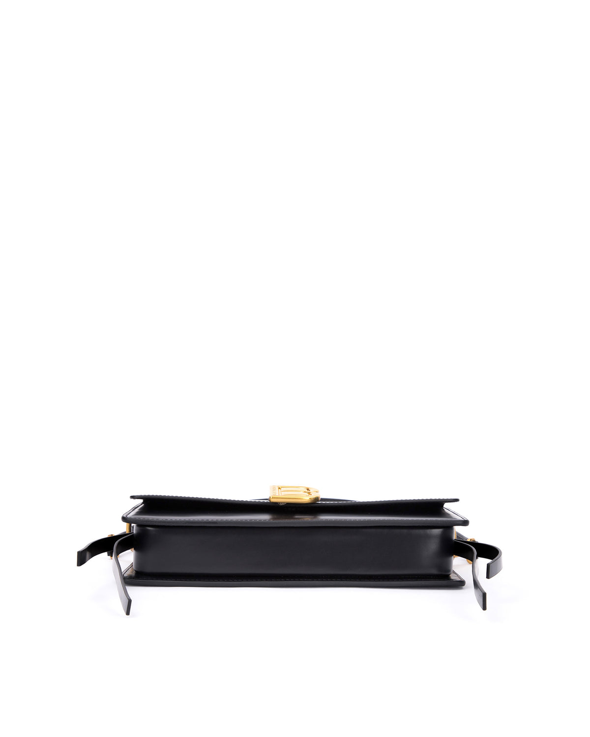 Bottom of Nia Bag with black leather four metal feet