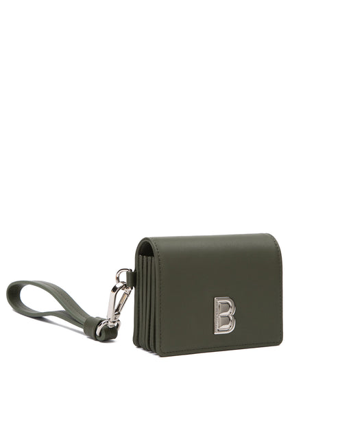 Angled close up of Accordion Card case, green leather body, silver Brandon Blackwood buckle, wristlet